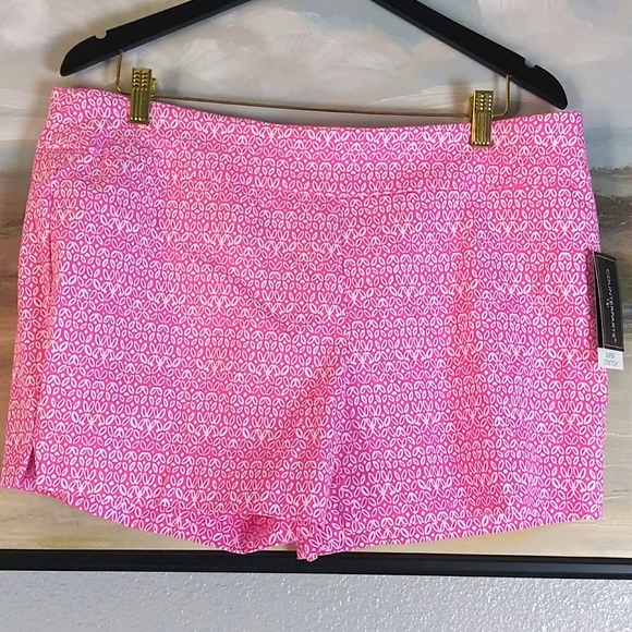 NWT Counterparts Pink and white Super Stretch Shorts Size PXL - Picture 1 of 5
